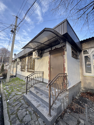 Сдам двухкомнатную (2-комн.) квартиру, Мало-Кабардинская ул, 2, Нальчик г