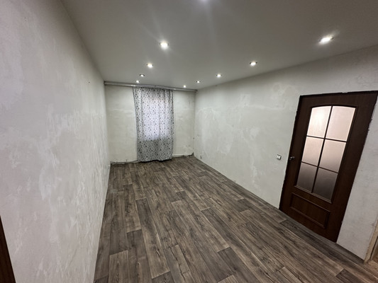 Продам многокомнатную квартиру, 2-я Поселковая ул, 42, Эльбан рп