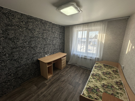 Продам многокомнатную квартиру, 2-я Поселковая ул, 42, Эльбан рп