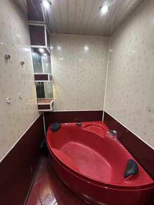 Продам многокомнатную квартиру, 2-я Поселковая ул, 42, Эльбан рп