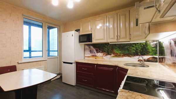 Продам однокомнатную (1-комн.) квартиру, Шувалова ул, 10/18, Мурино п