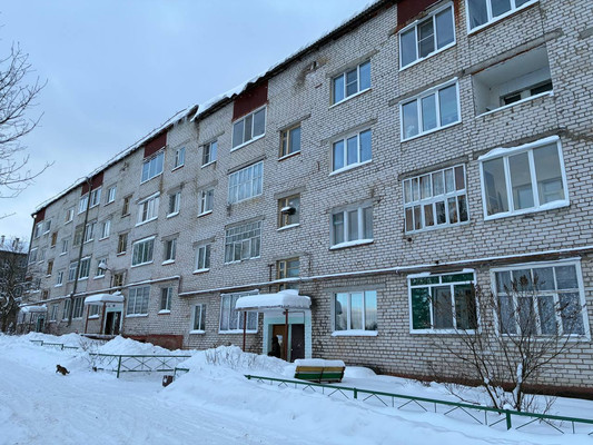 Продам многокомнатную квартиру, Солнечная ул, 15, Солнечный п