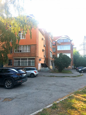 Продам двухкомнатную (2-комн.) квартиру, Вятская ул, 65к1, Ростов-на-Дону г