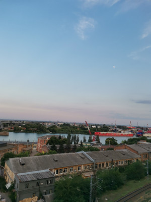 Продам трехкомнатную (3-комн.) квартиру, Привокзальная ул, 3кб, Ростов-на-Дону г