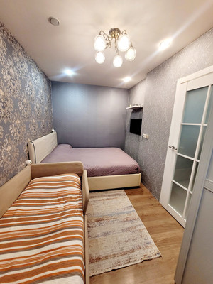 Продам однокомнатную (1-комн.) квартиру, Чехова ул, 3/7, Казань г