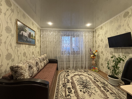 Продам трехкомнатную (3-комн.) квартиру, Хлебозаводская ул, 9, Казань г