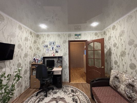 Продам трехкомнатную (3-комн.) квартиру, Хлебозаводская ул, 9, Казань г