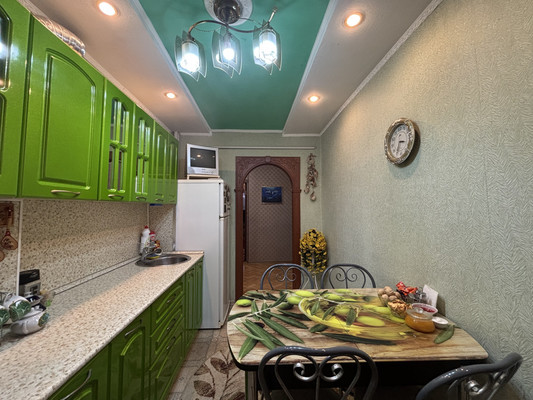 Продам трехкомнатную (3-комн.) квартиру, Хлебозаводская ул, 9, Казань г