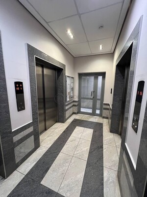 Продам трехкомнатную (3-комн.) квартиру, Архитектора Власова ул, 8, Москва г