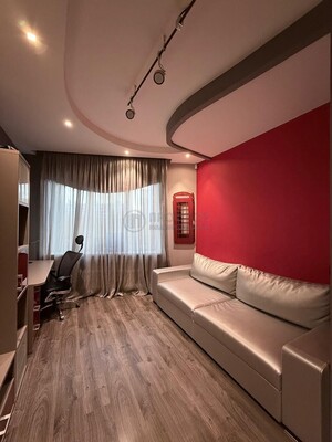 Продам трехкомнатную (3-комн.) квартиру, Архитектора Власова ул, 8, Москва г