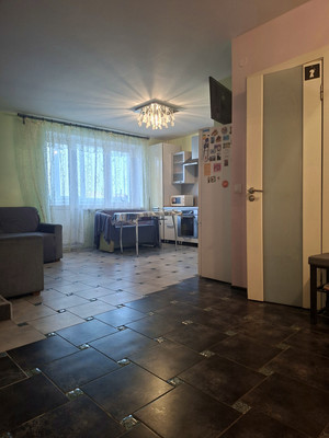 Продам двухкомнатную (2-комн.) квартиру, Старорусский б-р, 33, Великий Новгород г