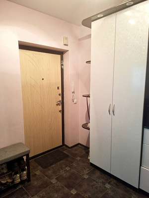 Продам двухкомнатную (2-комн.) квартиру, Старорусский б-р, 33, Великий Новгород г