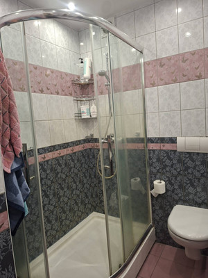 Продам двухкомнатную (2-комн.) квартиру, Старорусский б-р, 33, Великий Новгород г