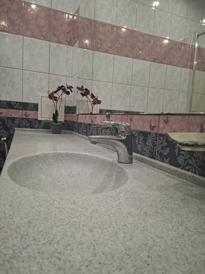 Продам двухкомнатную (2-комн.) квартиру, Старорусский б-р, 33, Великий Новгород г