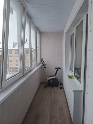 Продам двухкомнатную (2-комн.) квартиру, Старорусский б-р, 33, Великий Новгород г