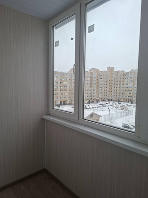 Продам двухкомнатную (2-комн.) квартиру, Старорусский б-р, 33, Великий Новгород г