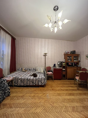 Продам комнату в 6-комн. квартире, Воскова ул, 15-17А, Санкт-Петербург г