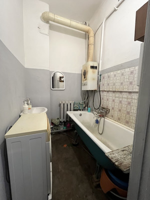 Продам комнату в 6-комн. квартире, Воскова ул, 15-17А, Санкт-Петербург г