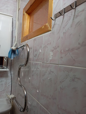 Продам двухкомнатную (2-комн.) квартиру, Лизы Чайкиной ул, 44, Симферополь г