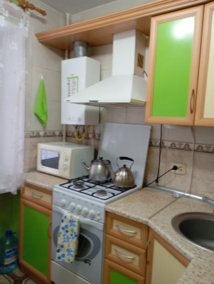 Продам двухкомнатную (2-комн.) квартиру, Лизы Чайкиной ул, 44, Симферополь г