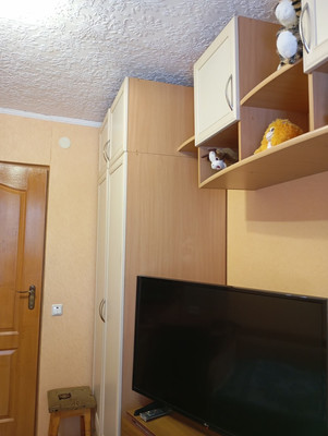 Продам двухкомнатную (2-комн.) квартиру, Лизы Чайкиной ул, 44, Симферополь г