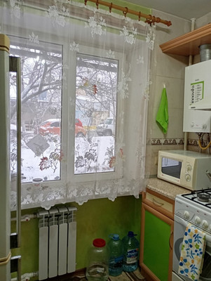 Продам двухкомнатную (2-комн.) квартиру, Лизы Чайкиной ул, 44, Симферополь г