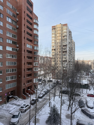 Продам многокомнатную квартиру, Комендантский пр-кт, 27к1, Санкт-Петербург г