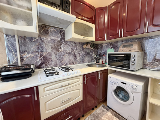 Продам однокомнатную (1-комн.) квартиру, 12-й мкр, 9, Дятьково г