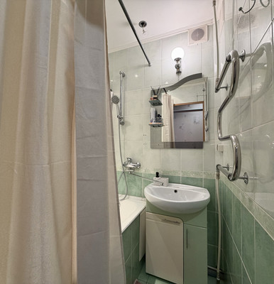 Продам однокомнатную (1-комн.) квартиру, 12-й мкр, 9, Дятьково г