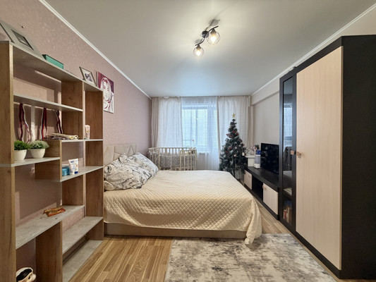 Продам однокомнатную (1-комн.) квартиру, 12-й мкр, 9, Дятьково г