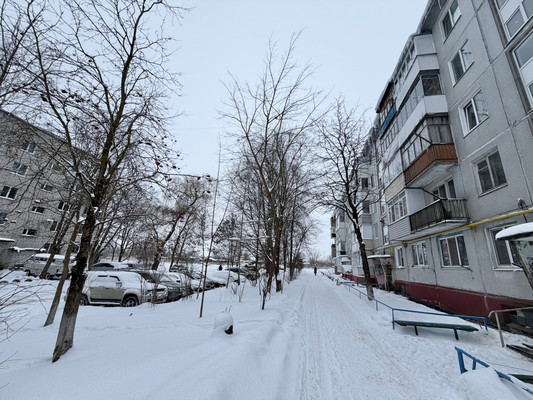 Продам однокомнатную (1-комн.) квартиру, 12-й мкр, 9, Дятьково г