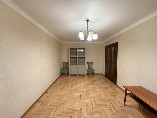 Продам двухкомнатную (2-комн.) квартиру, Дагестанская ул, 138, Нальчик г