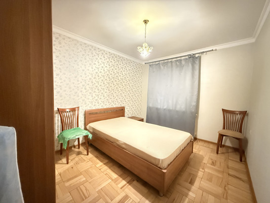 Продам двухкомнатную (2-комн.) квартиру, Дагестанская ул, 138, Нальчик г