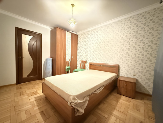 Продам двухкомнатную (2-комн.) квартиру, Дагестанская ул, 138, Нальчик г