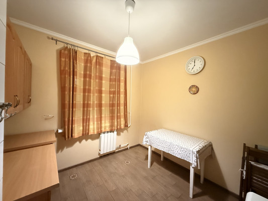 Продам двухкомнатную (2-комн.) квартиру, Дагестанская ул, 138, Нальчик г