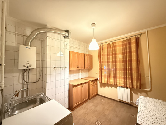 Продам двухкомнатную (2-комн.) квартиру, Дагестанская ул, 138, Нальчик г