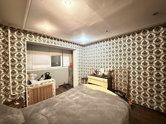 Продам двухкомнатную (2-комн.) квартиру, 2-й Таманской Дивизии ул, 31к1, Вольный Аул кп