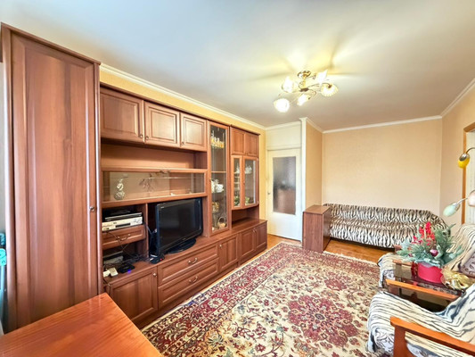 Продам трехкомнатную (3-комн.) квартиру, Ватутина ул, 19, Нальчик г