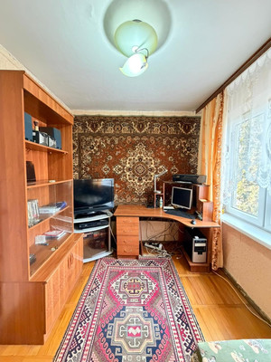 Продам трехкомнатную (3-комн.) квартиру, Ватутина ул, 19, Нальчик г