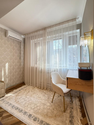 Продам трехкомнатную (3-комн.) квартиру, Ватутина ул, 12, Нальчик г