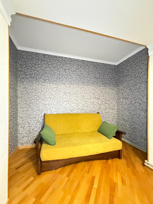 Продам трехкомнатную (3-комн.) квартиру, Ватутина ул, 12, Нальчик г