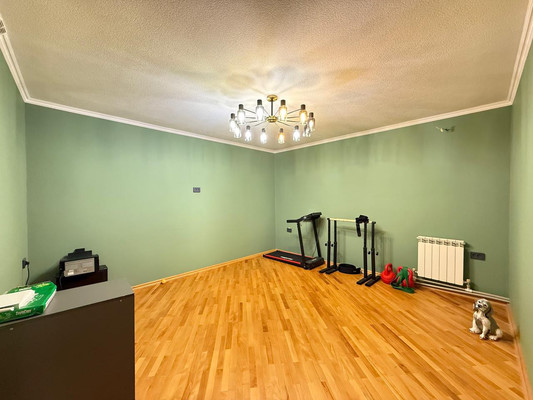 Продам трехкомнатную (3-комн.) квартиру, Ватутина ул, 12, Нальчик г