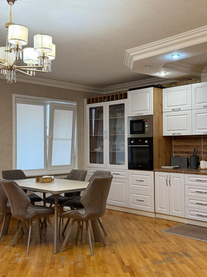 Продам трехкомнатную (3-комн.) квартиру, Ватутина ул, 12, Нальчик г