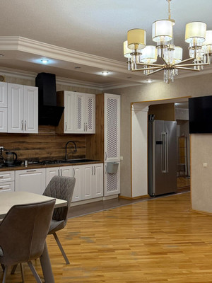 Продам трехкомнатную (3-комн.) квартиру, Ватутина ул, 12, Нальчик г