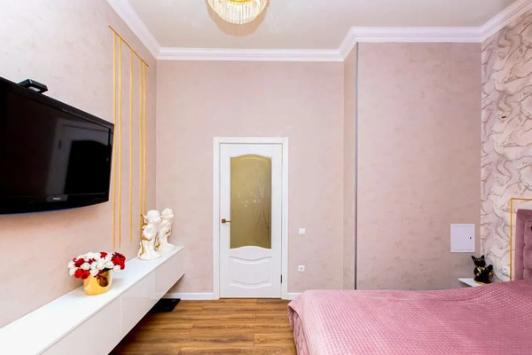 Продам двухкомнатную (2-комн.) квартиру, Душистая ул, 79к1, Краснодар г