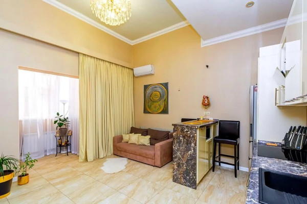 Продам двухкомнатную (2-комн.) квартиру, Душистая ул, 79к1, Краснодар г