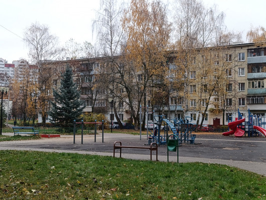 Продам двухкомнатную (2-комн.) квартиру, Юбилейная (Железнодорожный мкр.) ул, 1, Балашиха г