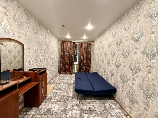 Продам трехкомнатную (3-комн.) квартиру, 6, Подосинки п