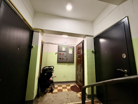 Продам трехкомнатную (3-комн.) квартиру, 6, Подосинки п