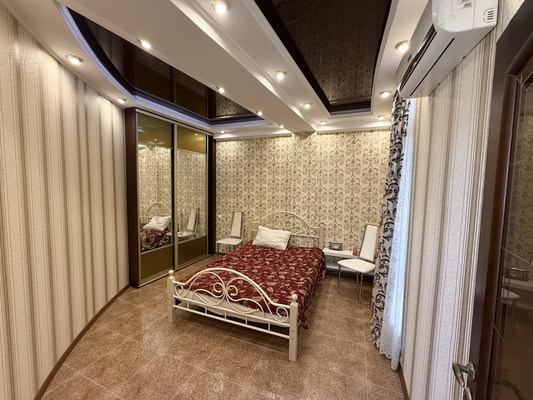 Сдам двухкомнатную (2-комн.) квартиру, Туапсинская (Центральный р-н) ул, 7/2, Сочи г